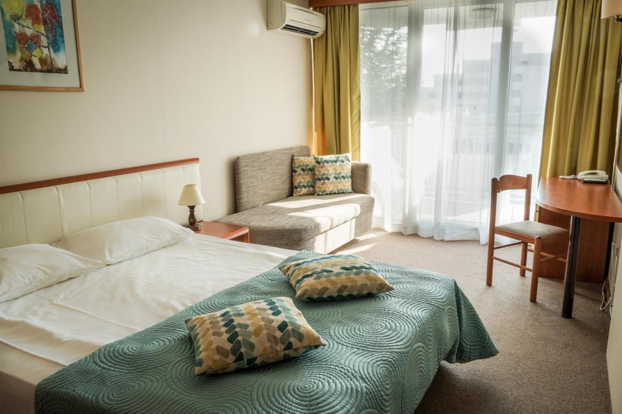 Hotel Laguna Garden อัลเบนา ภายนอก รูปภาพ