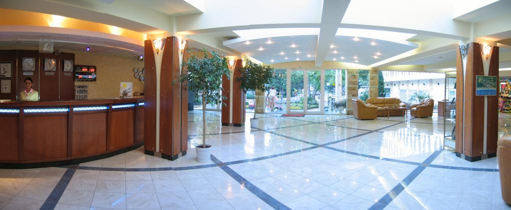 Hotel Laguna Garden อัลเบนา ภายนอก รูปภาพ