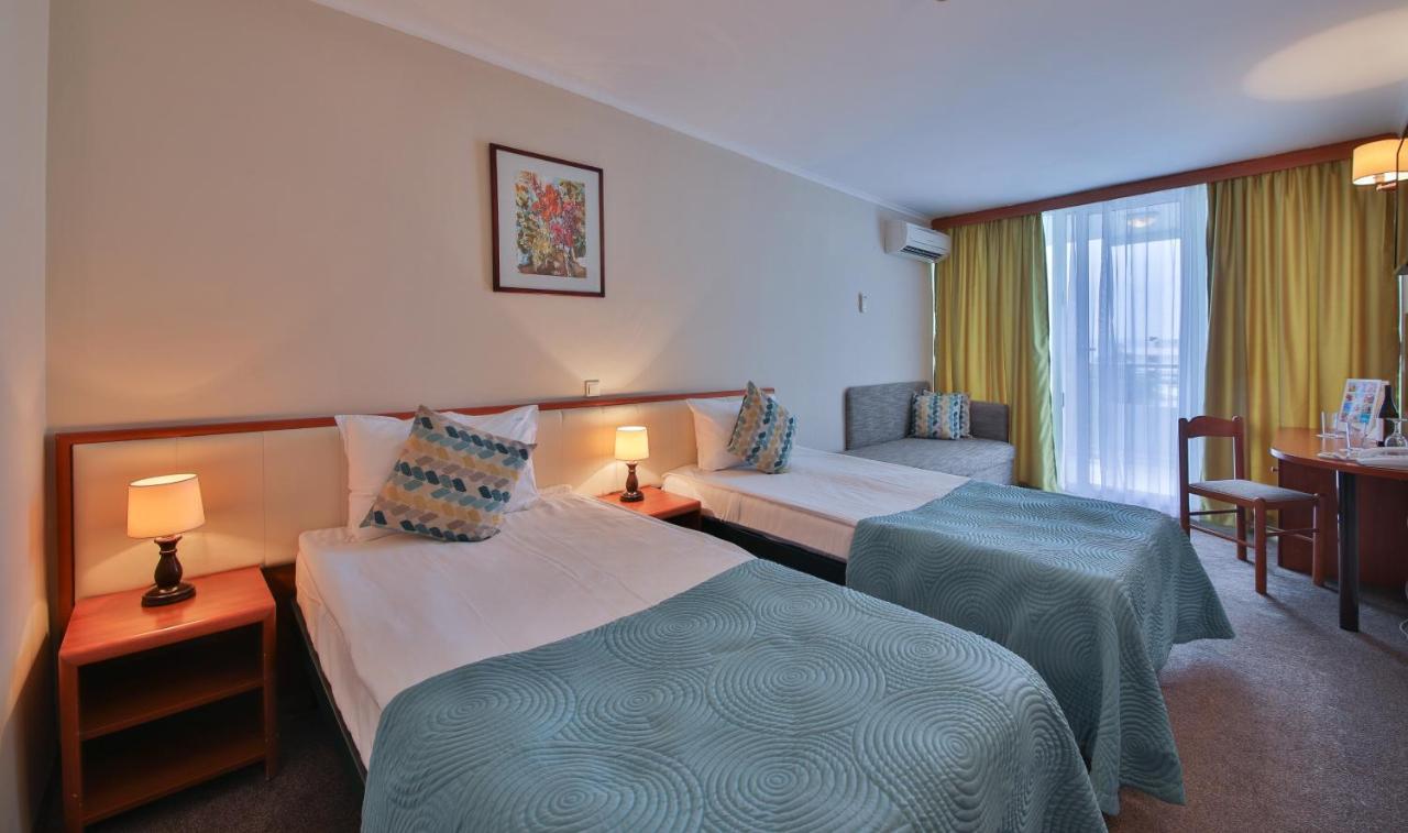 Hotel Laguna Garden อัลเบนา ภายนอก รูปภาพ