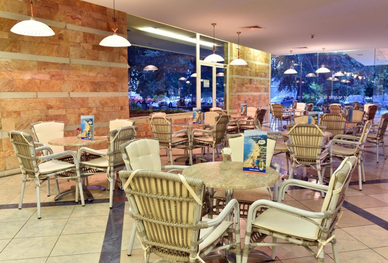 Hotel Laguna Garden อัลเบนา ภายนอก รูปภาพ